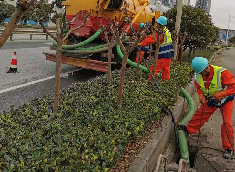 米林市政管道清淤
